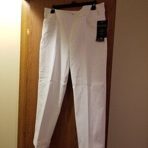 White Capris pants